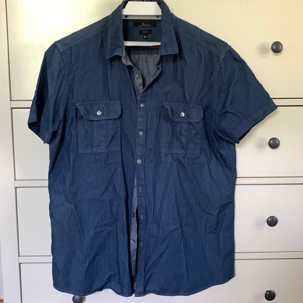 Short sleeve denim shirt